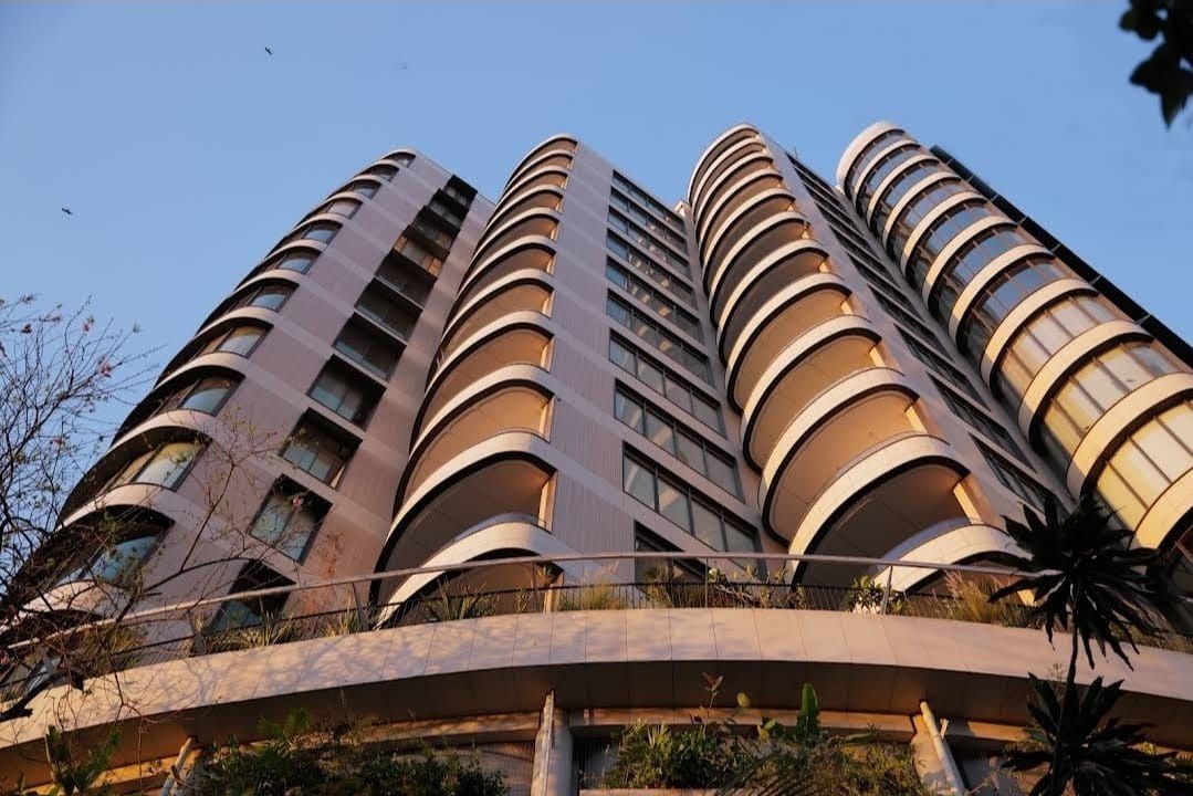 Moreana House Facade Deck by Dhruv Designs